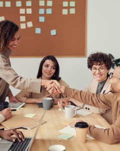 Register today for a Virtual Course on Running a Successful Volunteer Program 