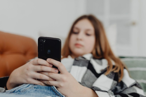 Helping Students Adjust to School Phone Policies
